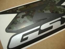 Suzuki GSX-R 750 pizelyzed camouflage stickers set