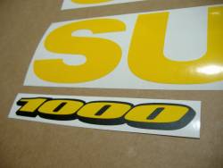 Suzuki GSX-R 1000 K1 yellow complete graphics