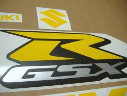 Suzuki GSXR 750 yellow custom graphics