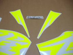 Suzuki Hayabusa 2011 fluorescent signal yellow kanji decals