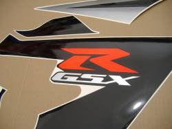 Suzuki GSX-R 600 K5 silver logo graphics