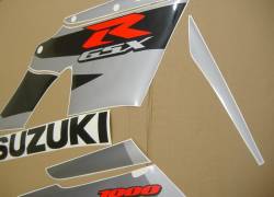 Suzuki GSX-R 1000 K4 grey logo graphics