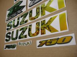 Color changing logo stickers for Suzuki GSXR 750