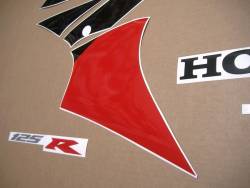 Honda CBR 125R 2005 red version graphics set