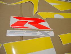 Suzuki GSX-R 600 K3 yellow logo graphics