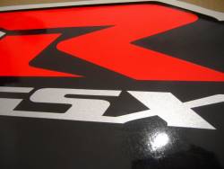 Suzuki GSX-R 750 K4 white logo graphics
