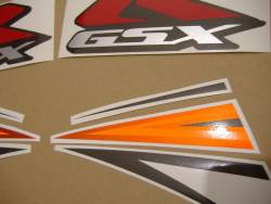 Suzuki GSX-R 1000 K7 orange logo graphics