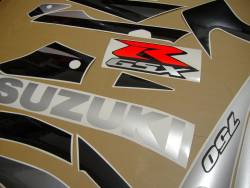 Suzuki GSX-R 750 K3 grey logo graphics
