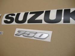 Suzuki GSX-R 750 K10 brown logo graphics