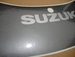 Suzuki GSXR 600 SRAD red stickers