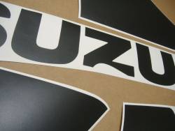 Suzuki GSX-R 600 K1 black logo graphics