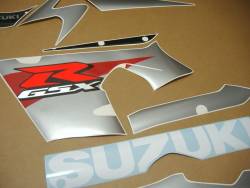 Suzuki GSXR 1000 2002 red labels graphics